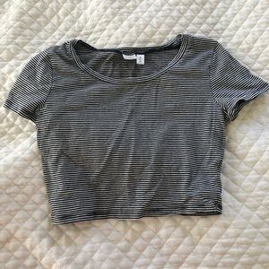 BP b&w Crop Top